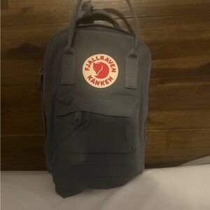 Fjallraven Kånken Gray mini Backpack